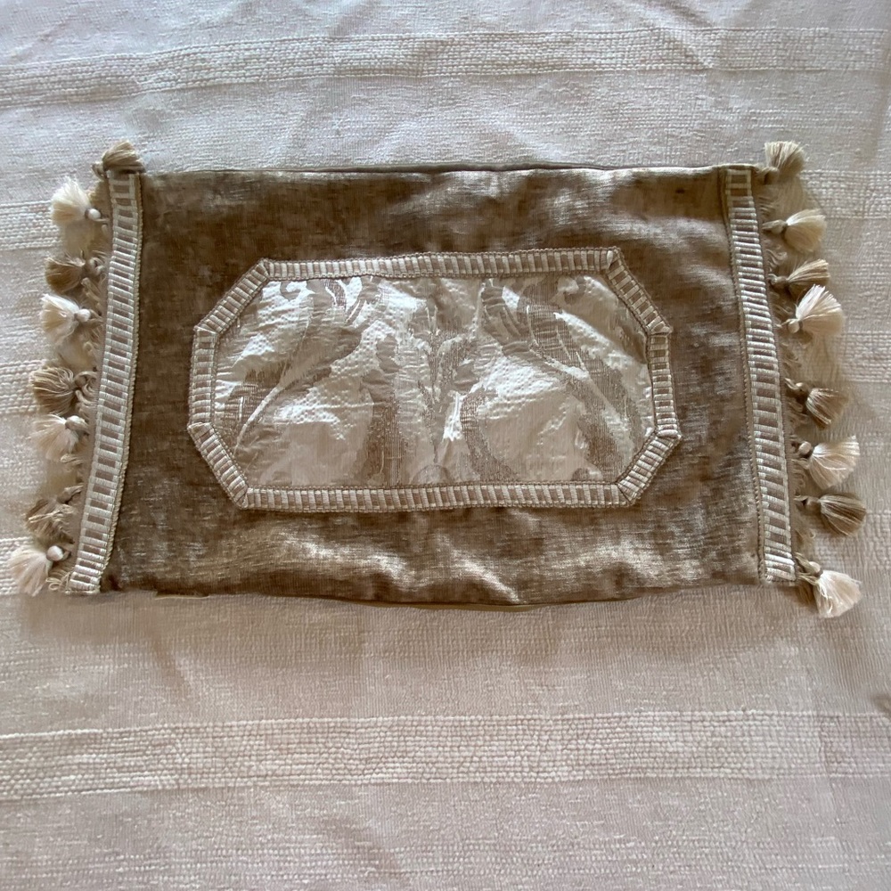 DIAN AUSTIN COUTURE HOME accent pillow